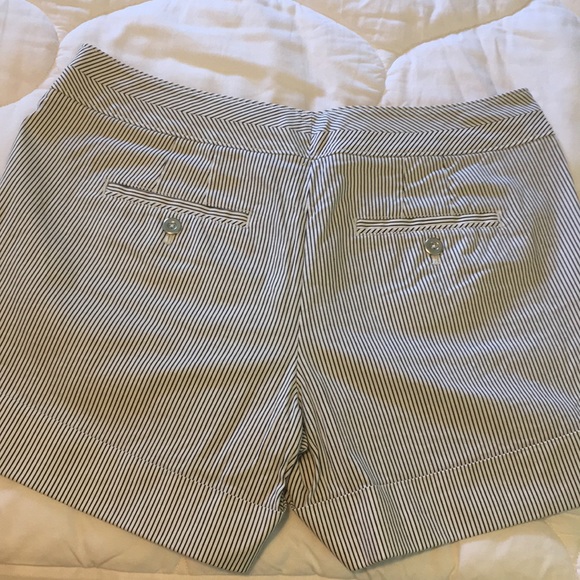 AEO & WH/BM shorts SZ. 8 - Picture 3 of 9